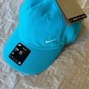 NWT! Nike Unisex Club Performance Adjustable Hat